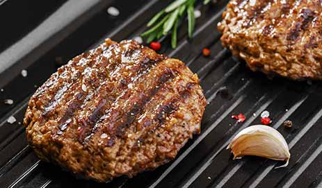 Hamburgers op de grill