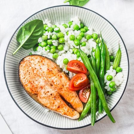 Gebakken rijst met zalm