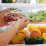 Koelkast met groente en fruit