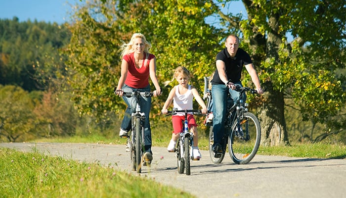 Gezin op de fiets