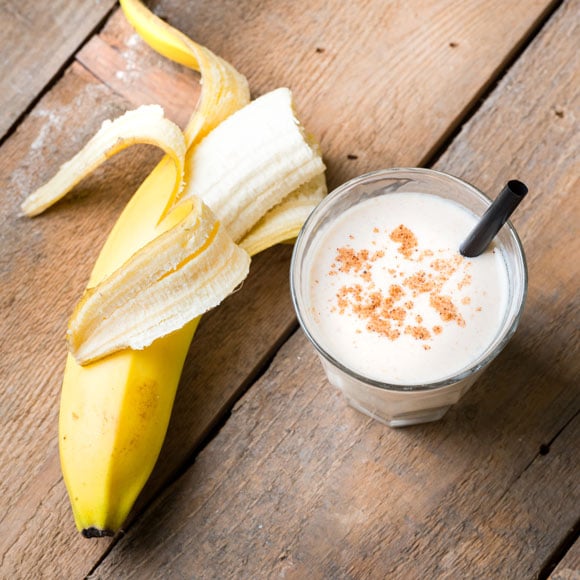 Smoothie met banaan ernaast