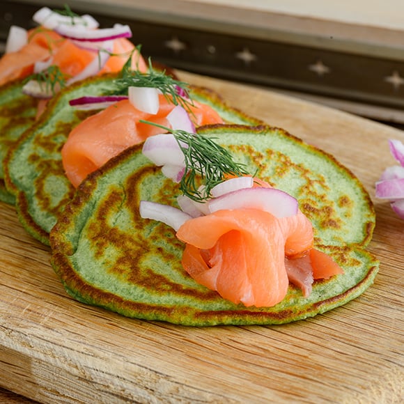 Spinazie pannenkoeken met zalm en ricotta