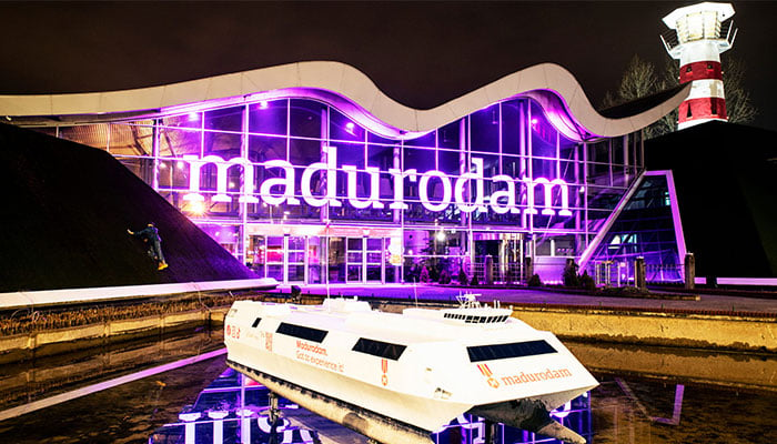 Madurodam paars verlicht