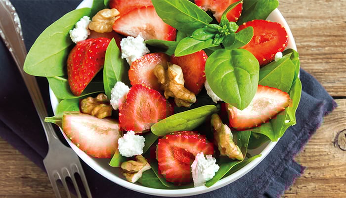 Salade met aardbeien en feta