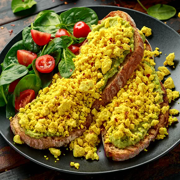 Boterham met scrambled tofu